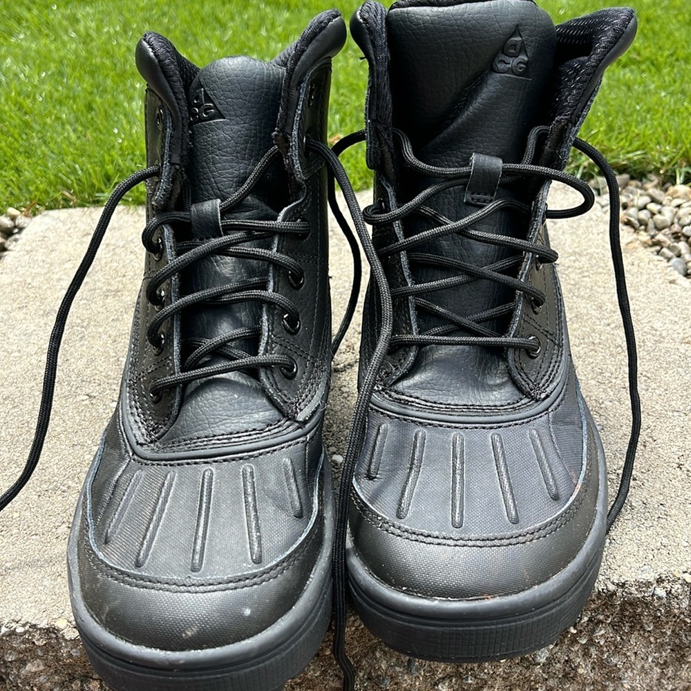 Nike ACG Kids Black Lace-Up Outdoor Boots